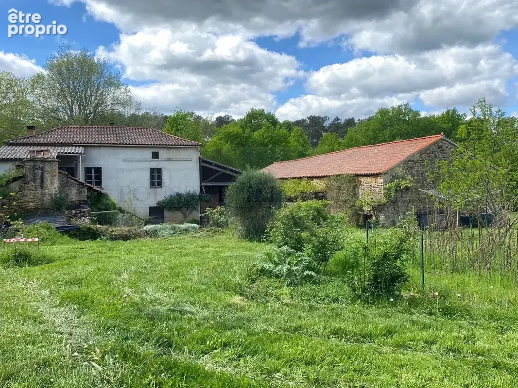 Joie propriété en pierre, comprenant une maison d’habitation, un appartement indépendant, une grande grange en pierre et dépenda - photo 22