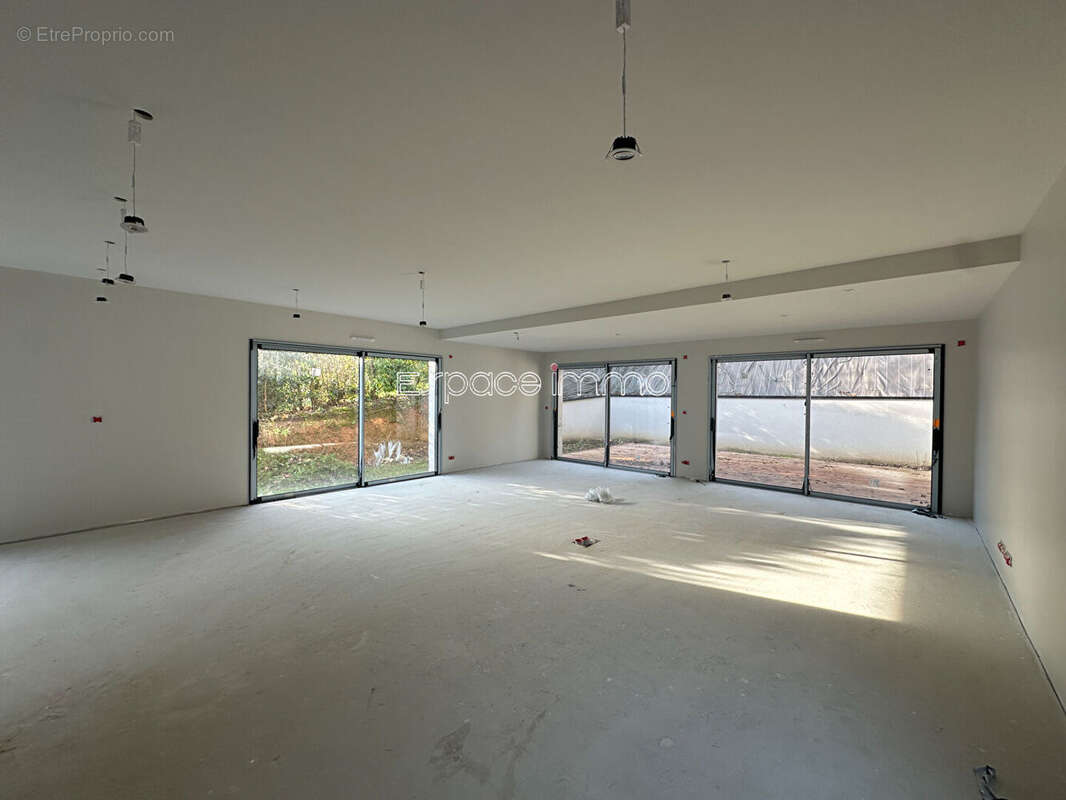 Maison à BOIS-GUILLAUME