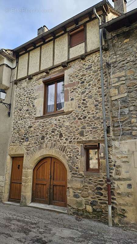 Maison à SAINT-GENIEZ-D'OLT