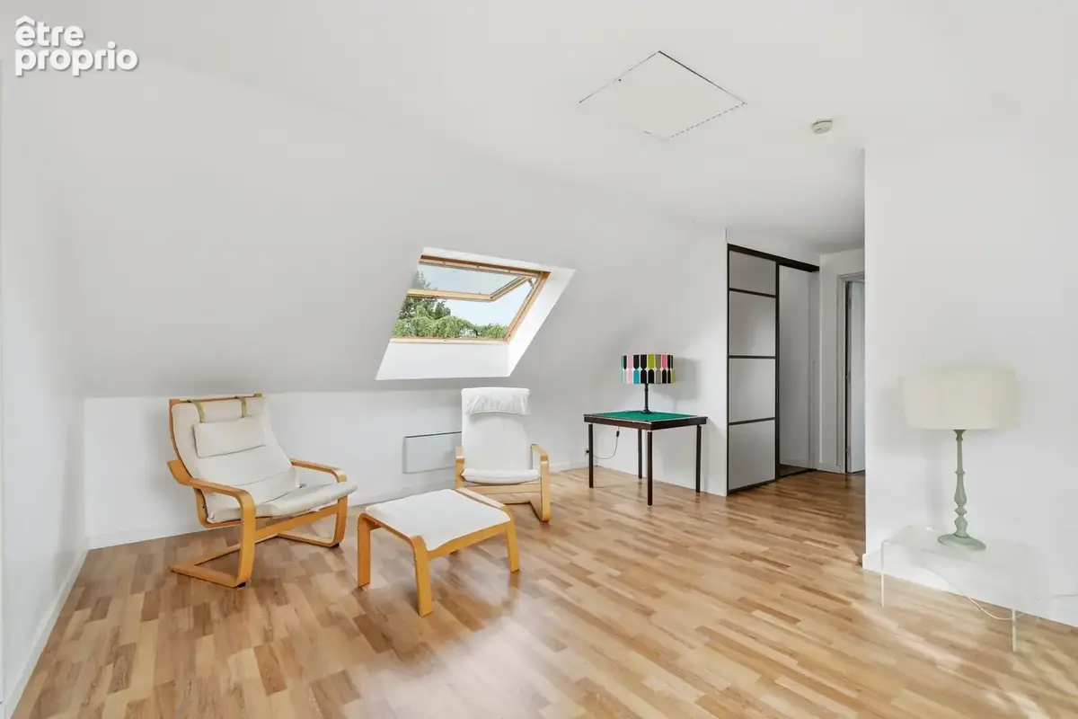 Maison familiale - 215 m2 au sol -5 ch -  jardin de plain pied - dpe d - photo 15
