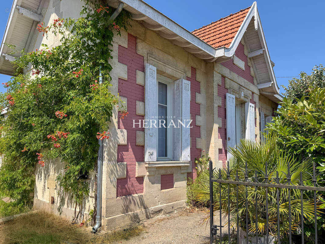 Maison à PESSAC