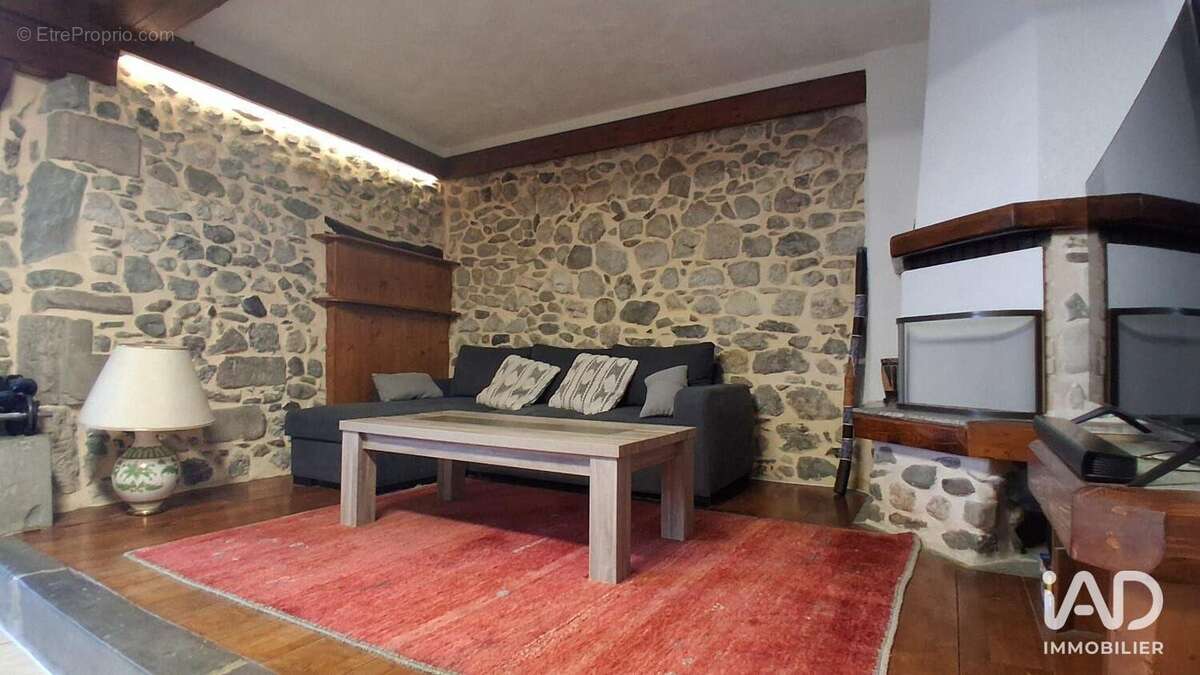 Appartement 107 m² à La Roche-Sur-Foron  - photo 6