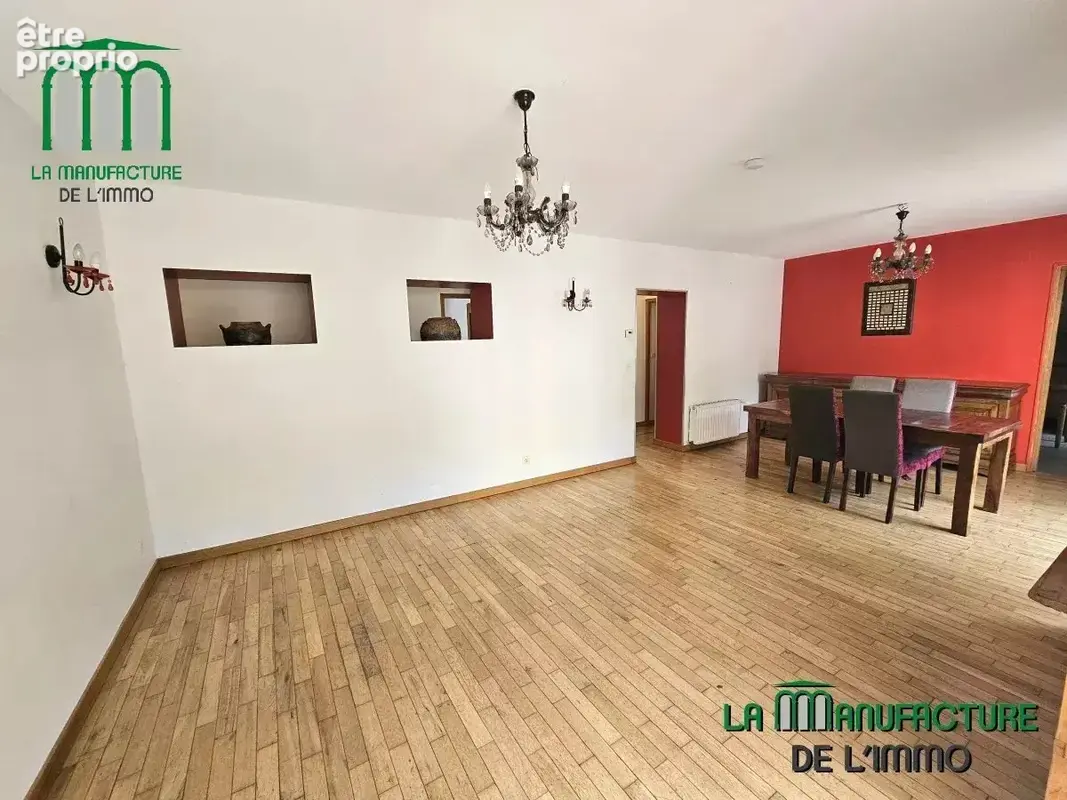 T4 de 122 m² avec jardin privatif et dependance - photo 4