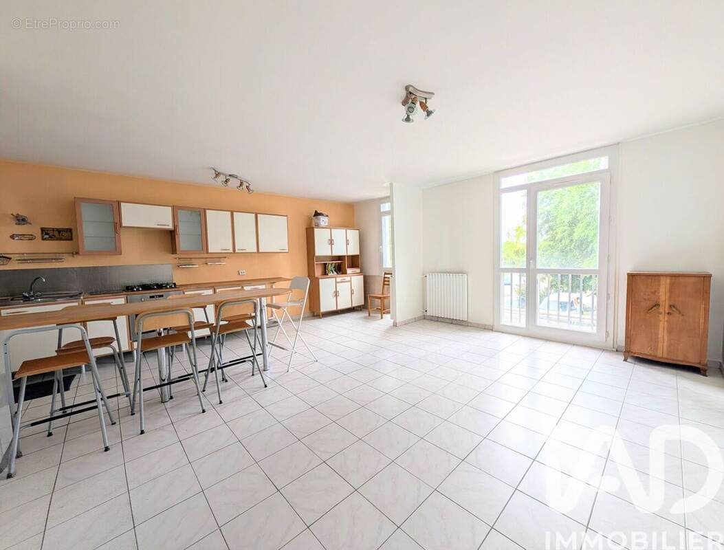Photo 1 - Appartement à COMPIEGNE