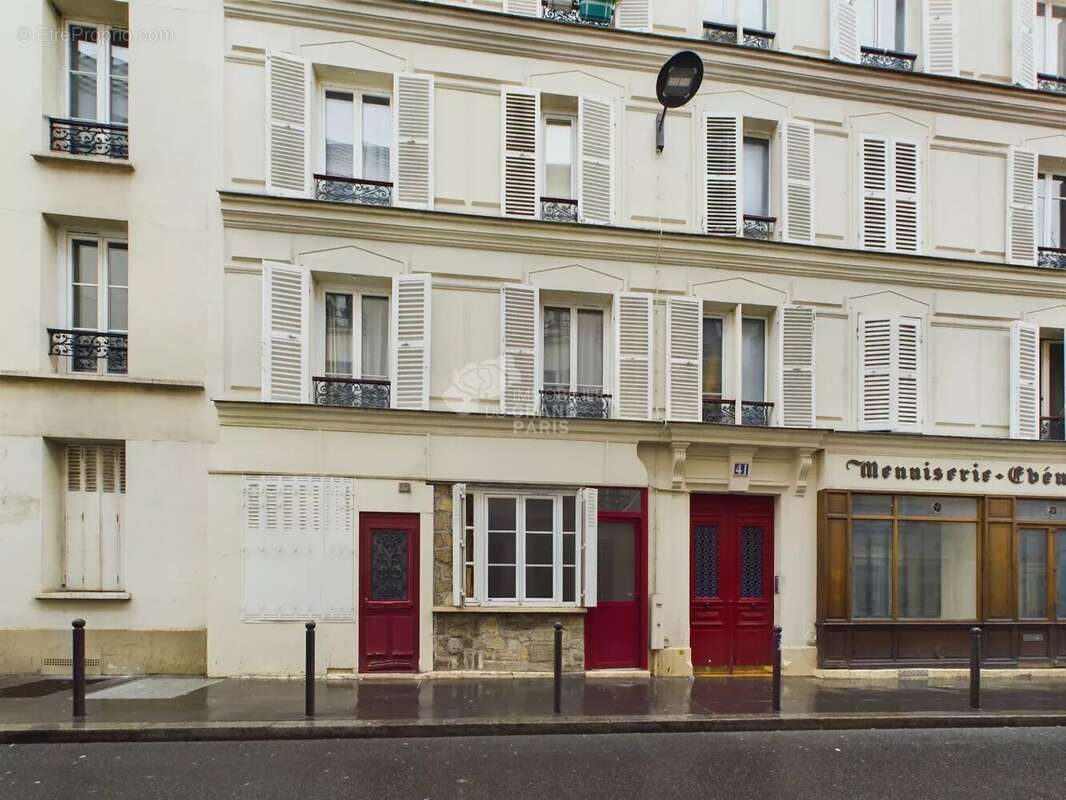 Appartement à PARIS-17E