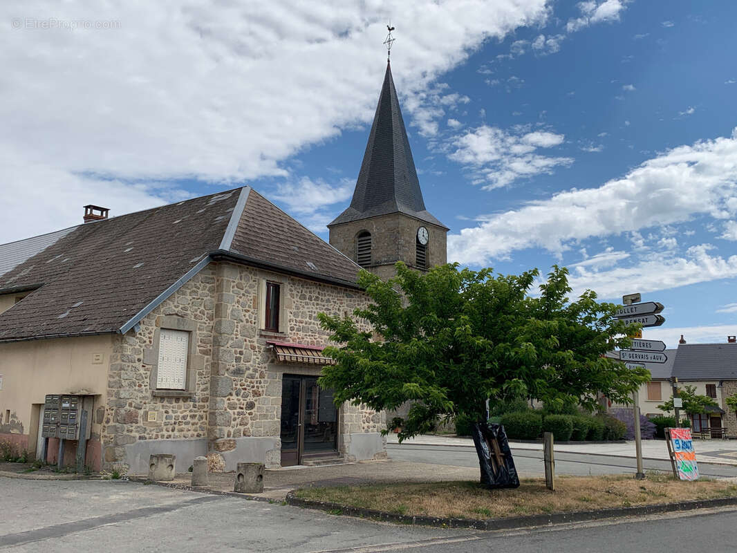 Maison à ESPINASSE