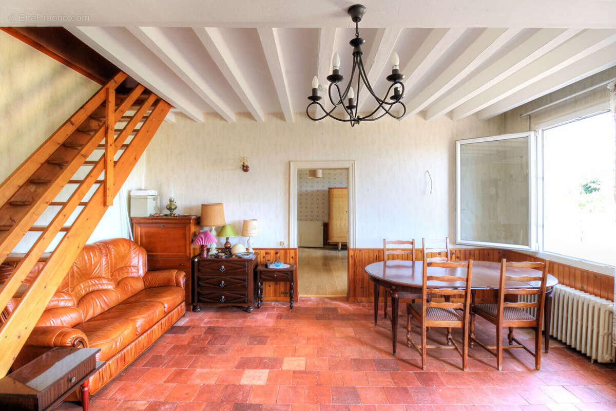 Maison à MAZE