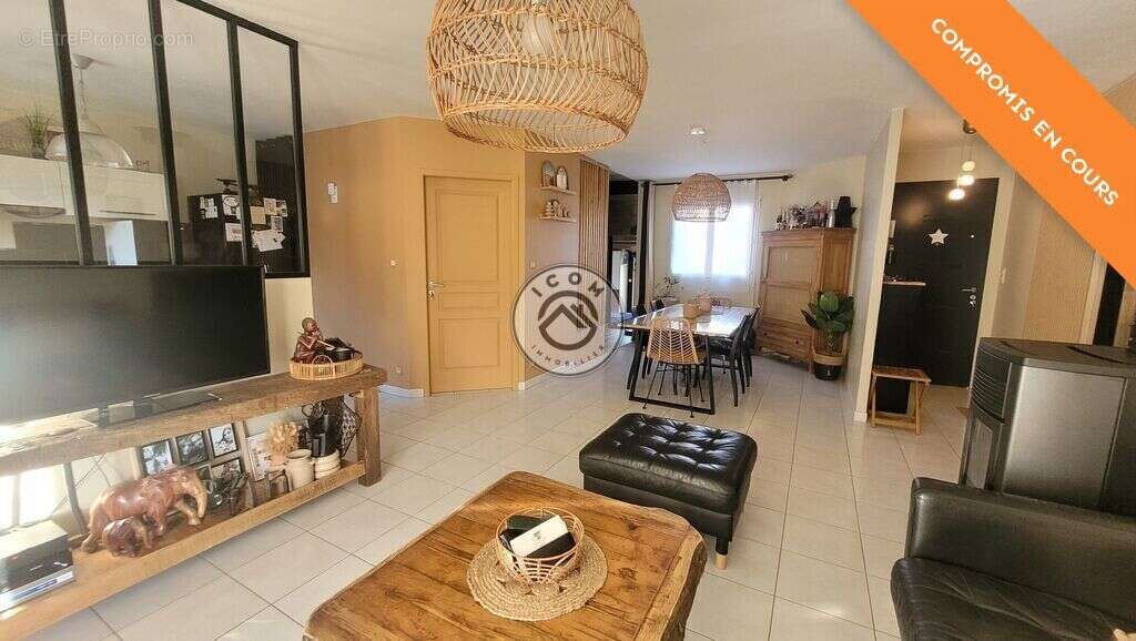 Maison à SAINT-PIERRE-DU-MONT