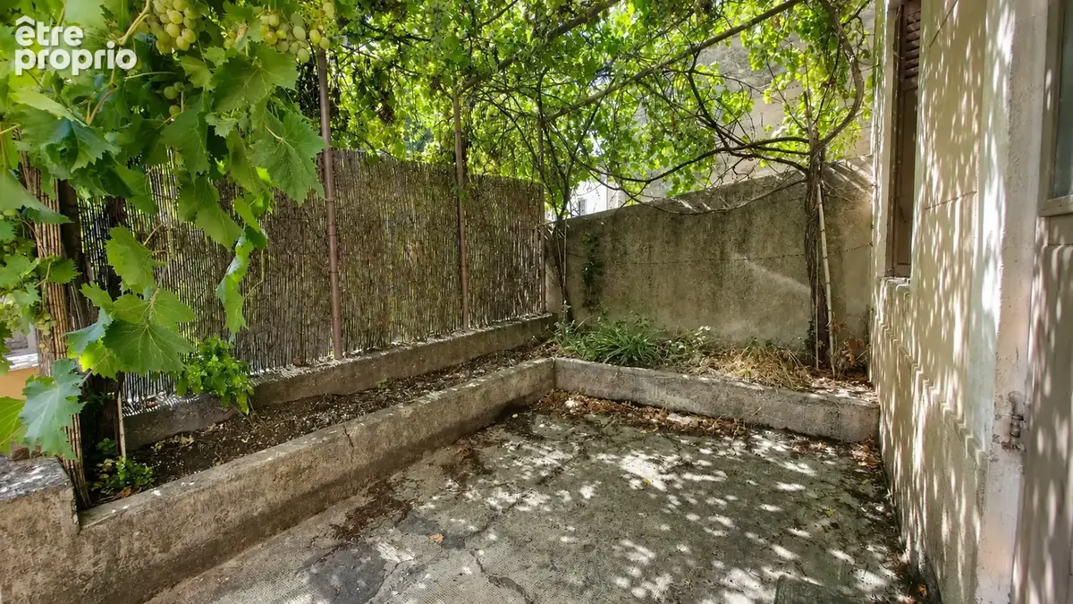 VILLELAURE: MDV de 256 m2 (utile) avec garage, cour et annexes - photo 2