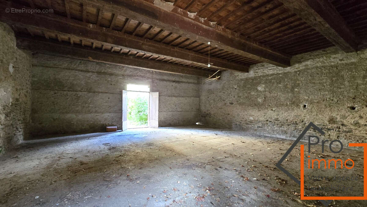 Maison de village, grange et jardin - photo 9
