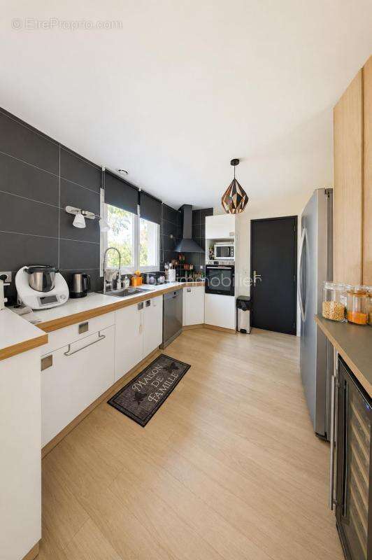 Bertrand JOUBERT By BSKIMMOBILIER vous propose à 'Monnaie' - photo 2