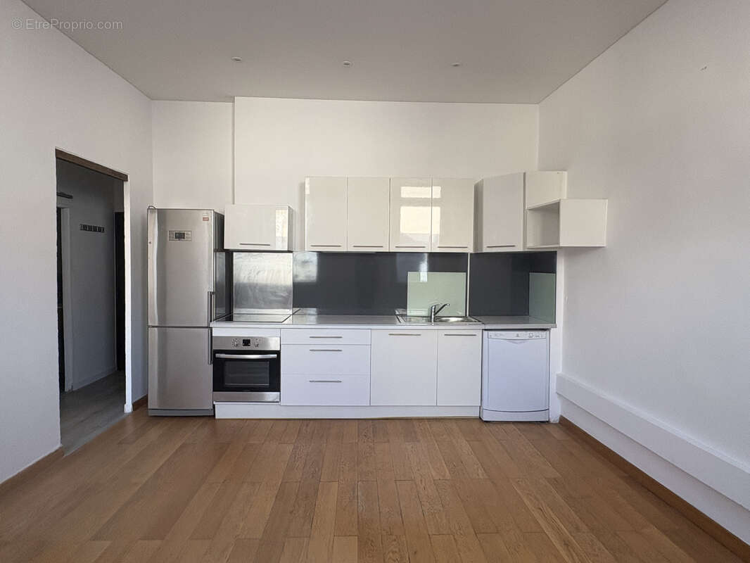 Appartement à MARSEILLE-7E