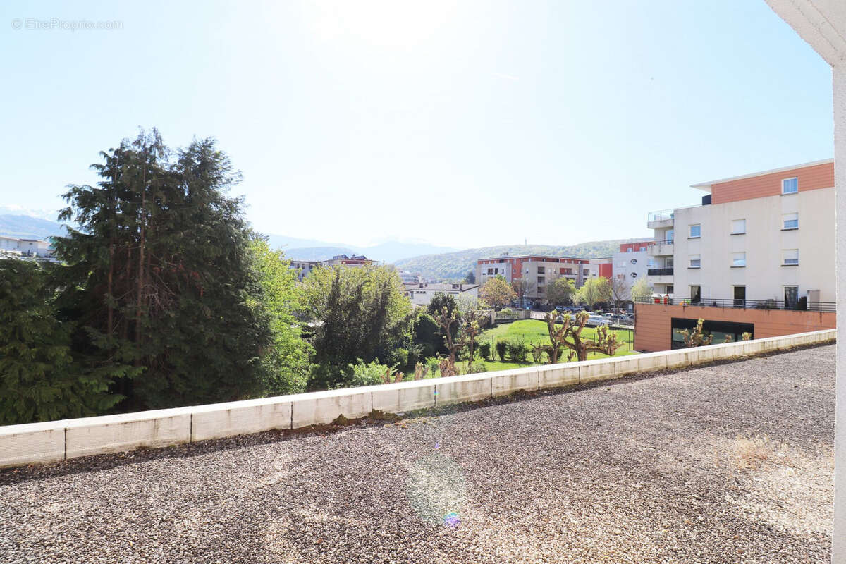 Appartement 28 m² à Echirolles  - photo 6