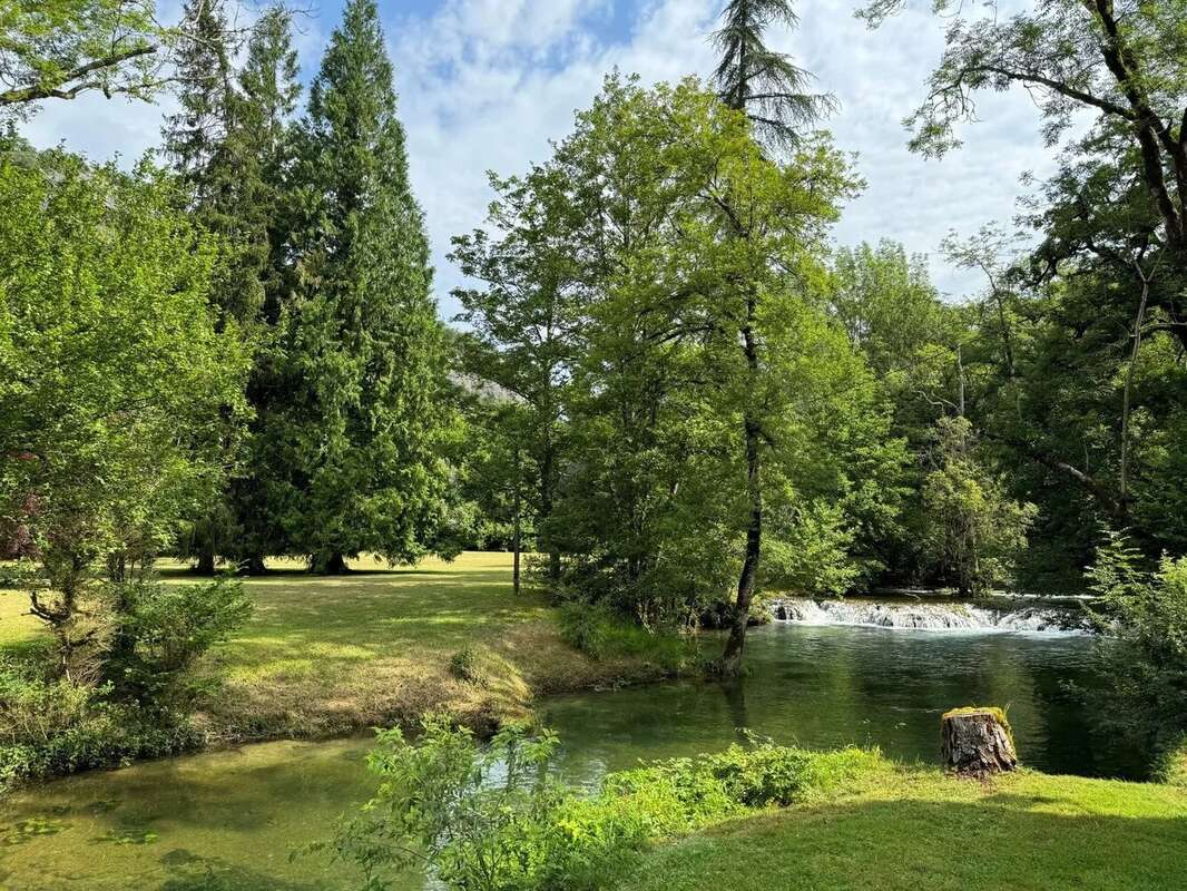 Maison à SAINT-CIRQ-LAPOPIE