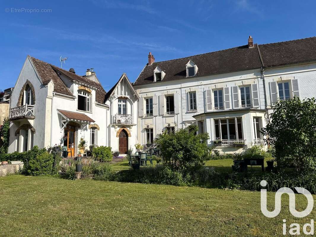 Photo 2 - Maison à GERMIGNY-L'EVEQUE
