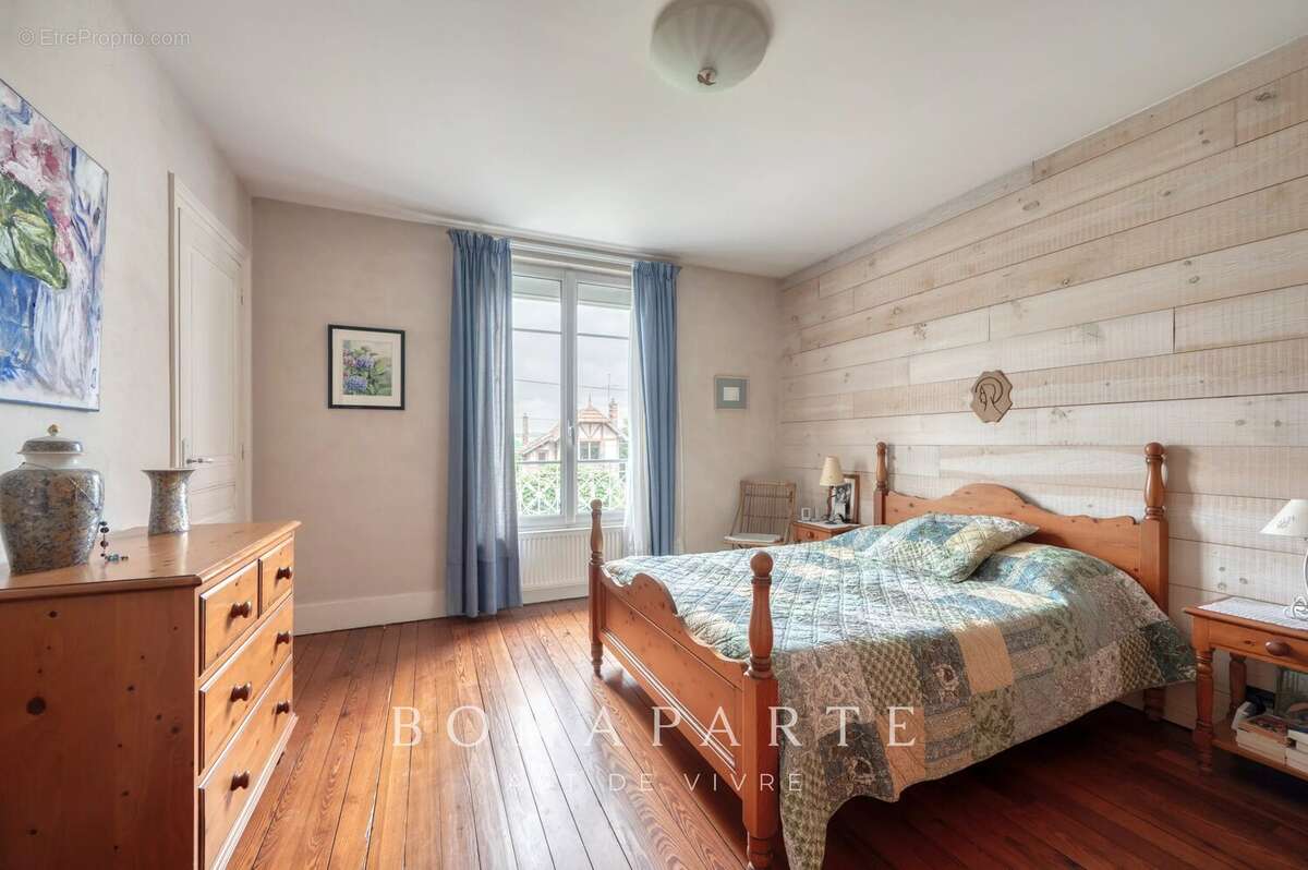 Maison de maître en meulière – 264 m² – Parc arboré de 1 440 m² à 40 min de Paris - photo 19