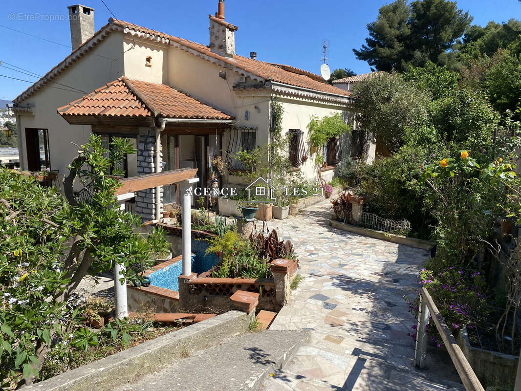 Maison à MARSEILLE-10E