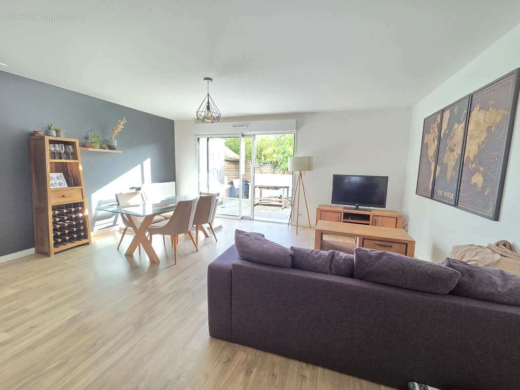 Maison à NOYAL-CHATILLON-SUR-SEICHE