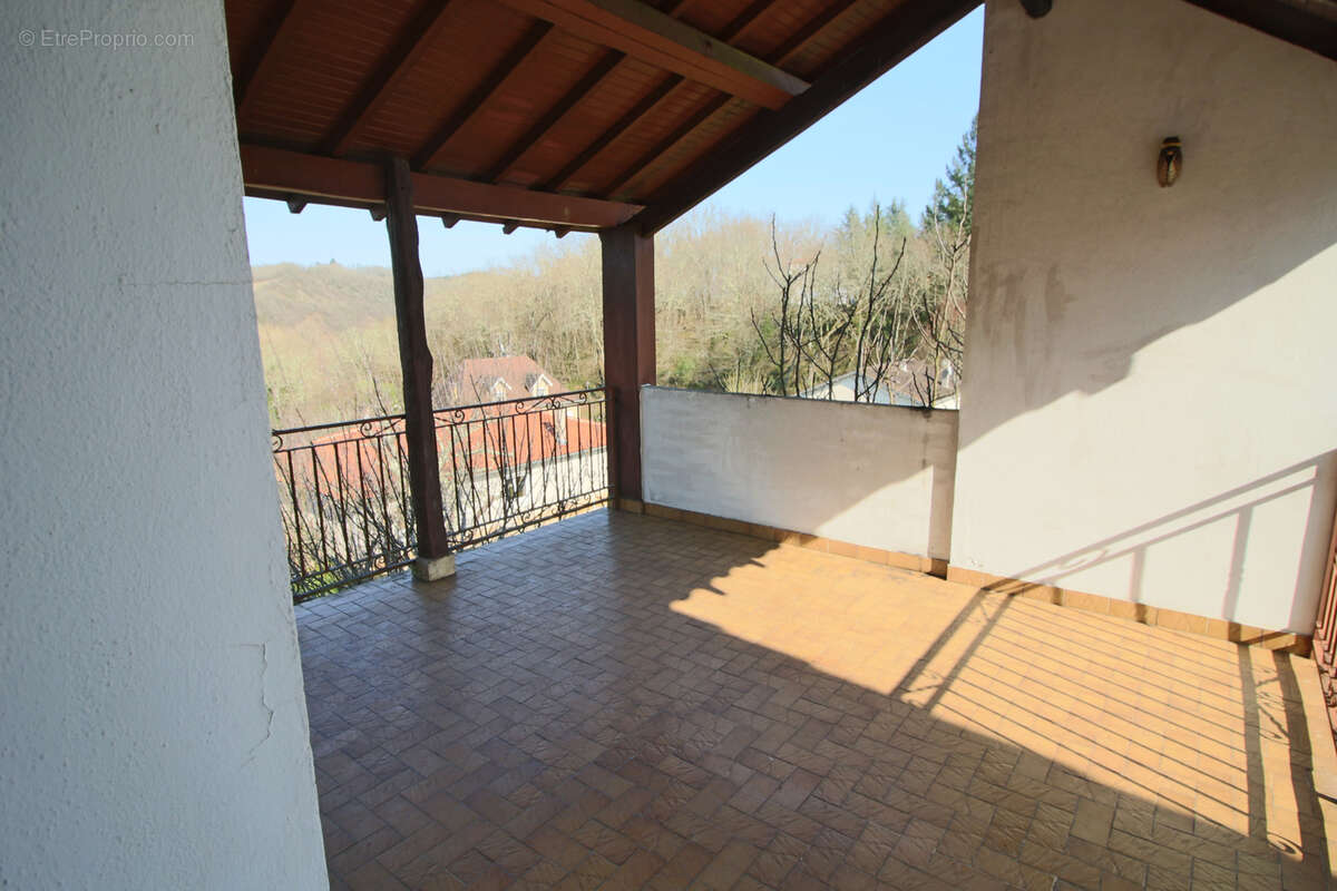 Maison à PUY-L'EVEQUE