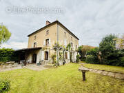 Maison à SERMENTIZON