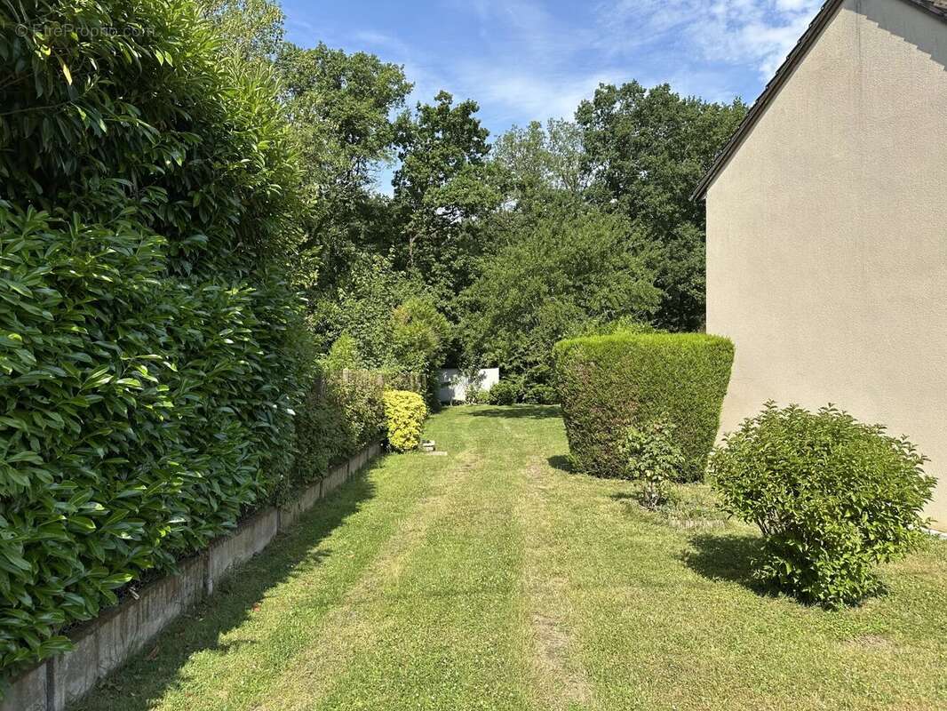 Maison à CHAMPHOL