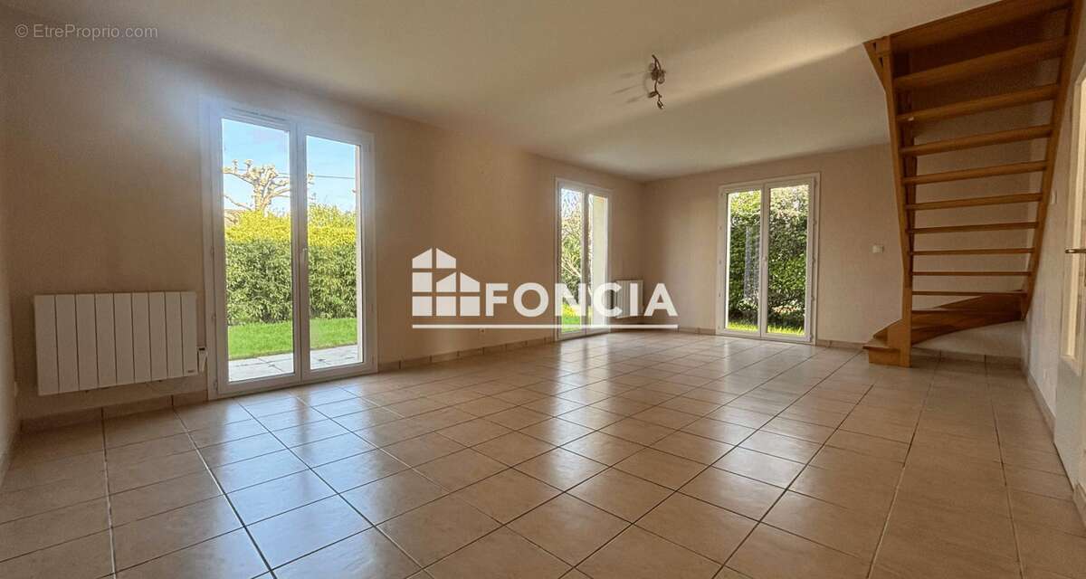 Maison à SABLE-SUR-SARTHE