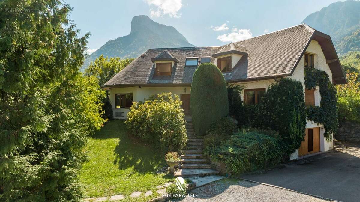 Maison à LATHUILE