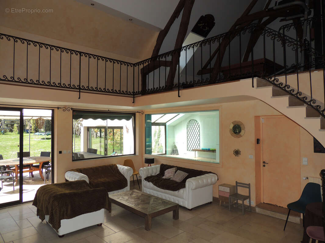 Maison à MONTEREAU-FAULT-YONNE