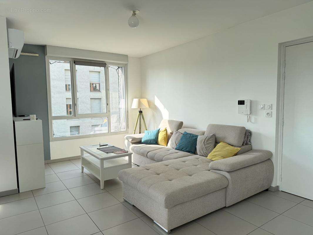 Appartement à LYON-8E