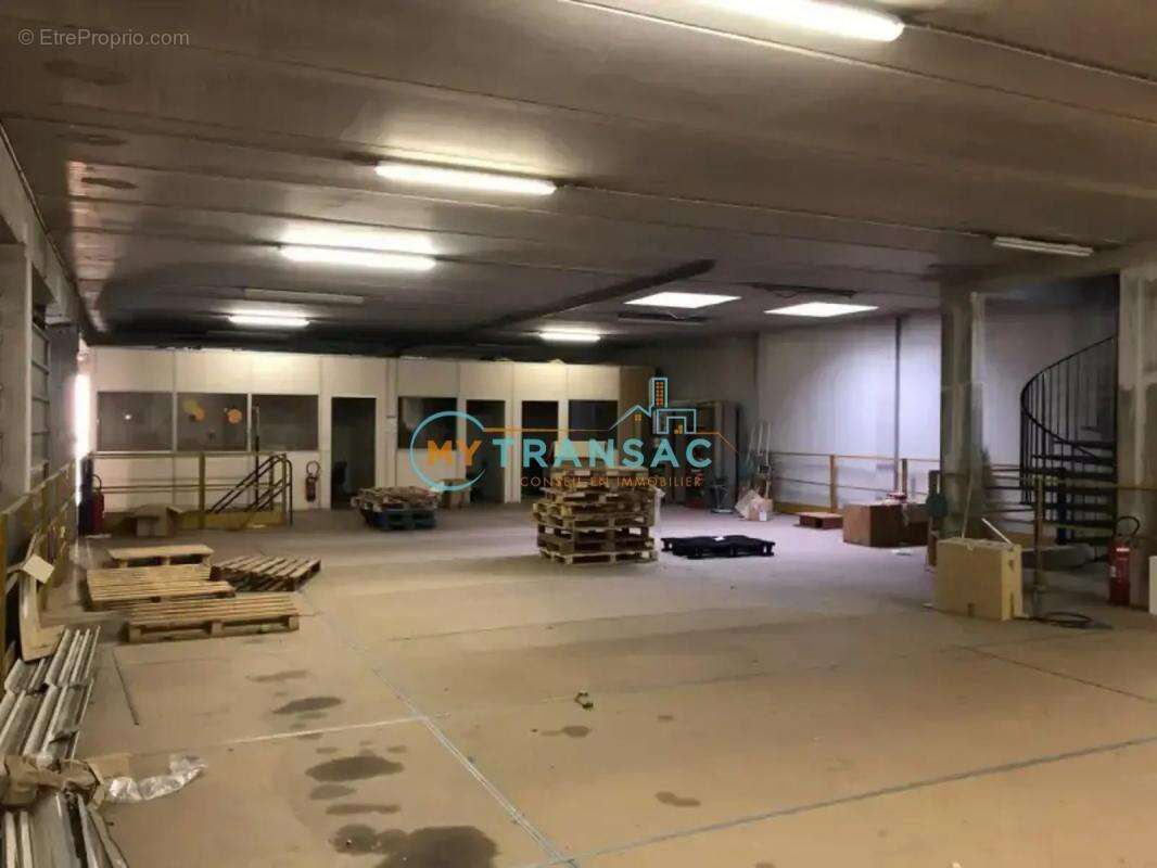 Commerce à ABLON-SUR-SEINE