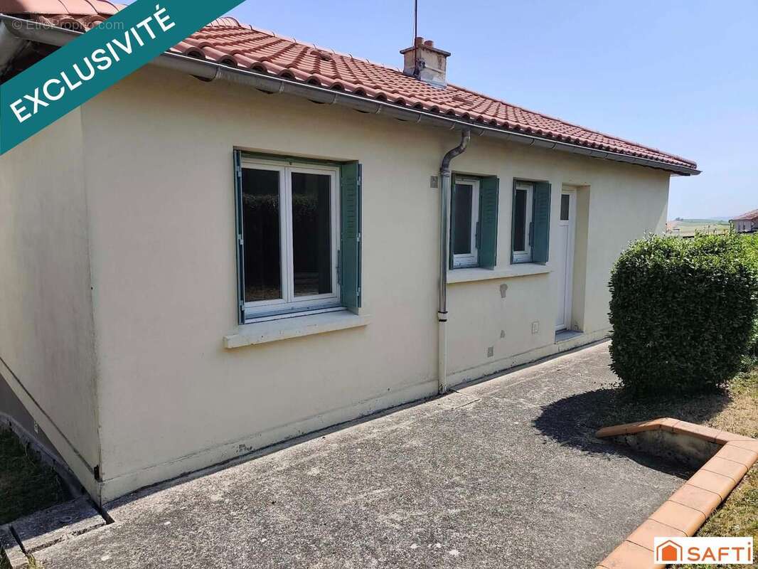 Maison 64 m² à Combronde  - photo 2