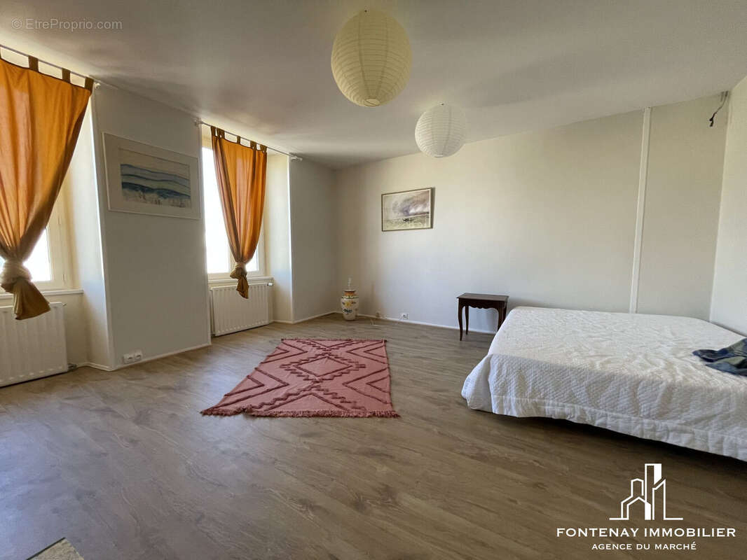 Maison à FONTENAY-LE-COMTE