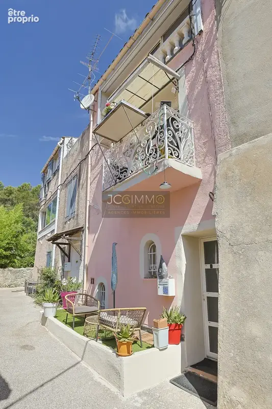 La farlède   maison de ville t4 de  111m2 2 avec terrasse et  balcon - photo 8