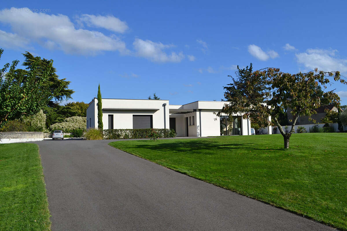 Maison à CHATELLERAULT