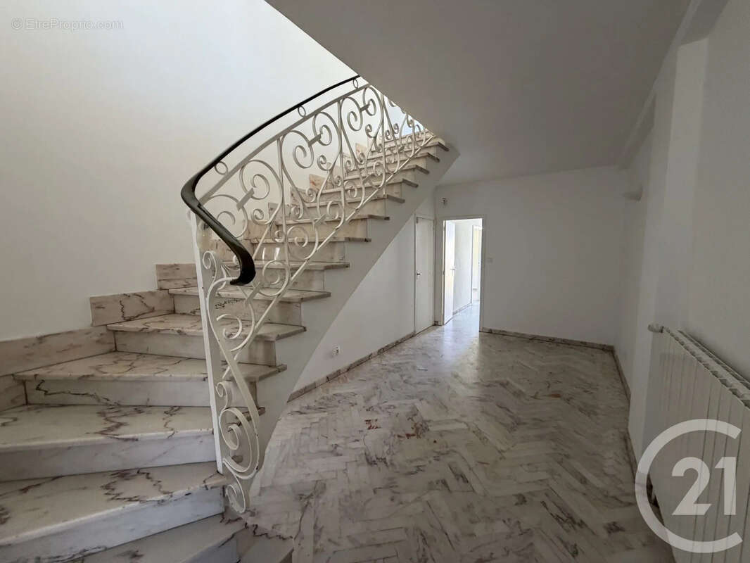 Maison 229 m² à Ramonville-Saint-Agne  - photo 4