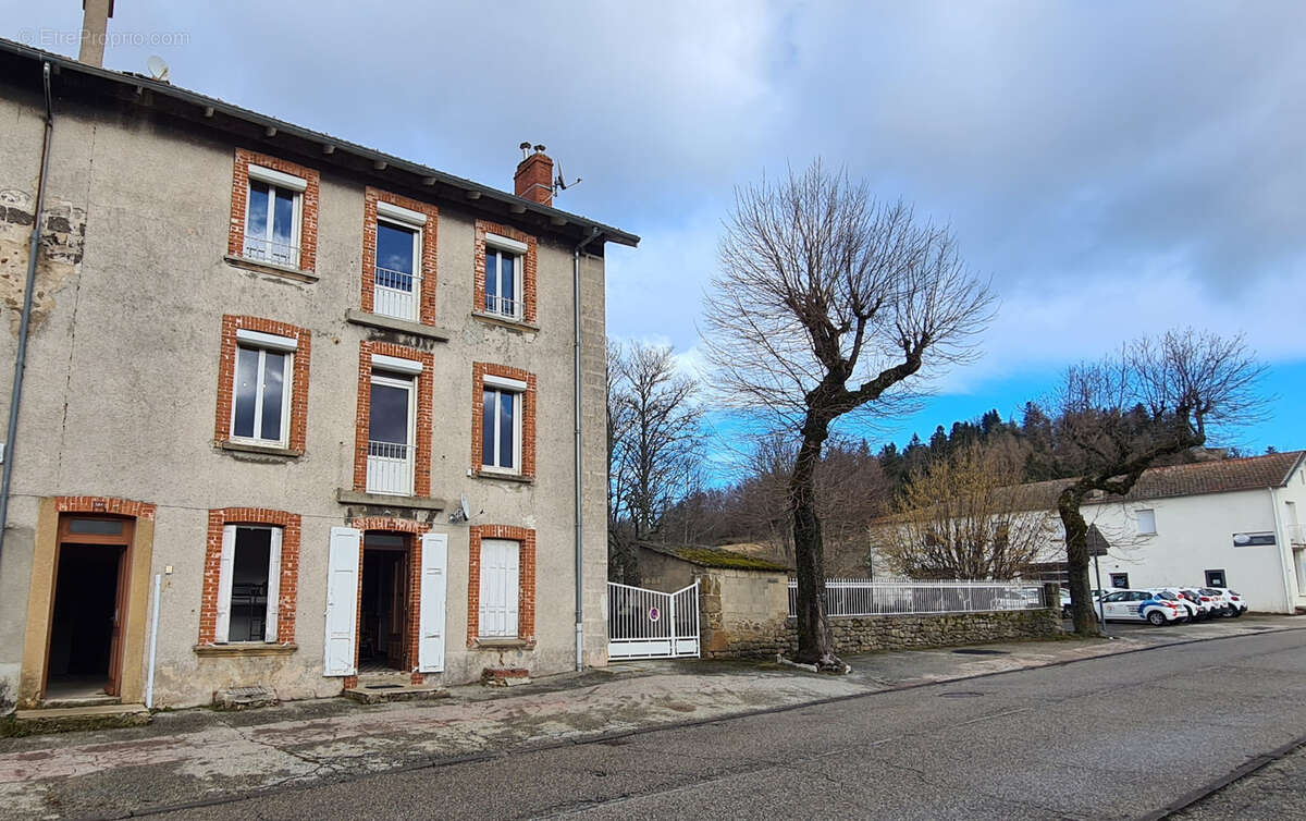 Appartement à SAINT-AGREVE