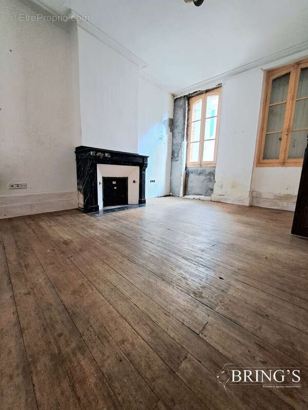 Maison à SAINT-NICOLAS-DE-LA-GRAVE