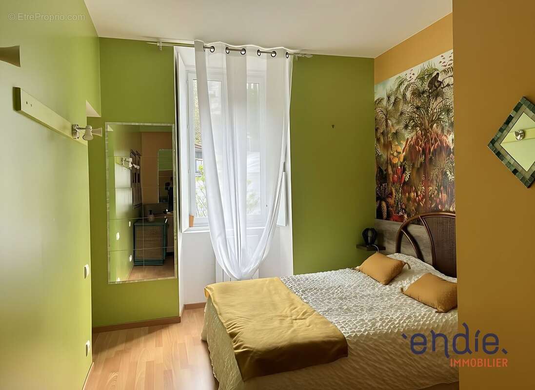 Appartement à EAUX-BONNES