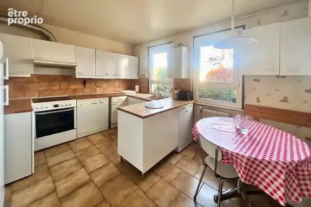 Saint-Michel-sur-Orge - REZ-DE-VILLA de type F6 - Résidence Villagexpo - 134 M2 HAB - 4 CHAMBRES - photo 8