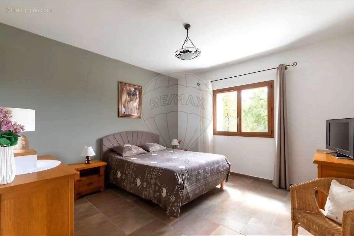 Maison à COURSEGOULES