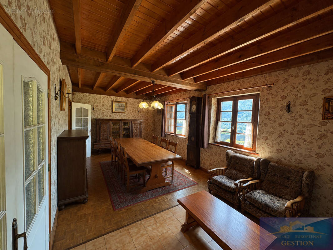 Maison à AUCUN