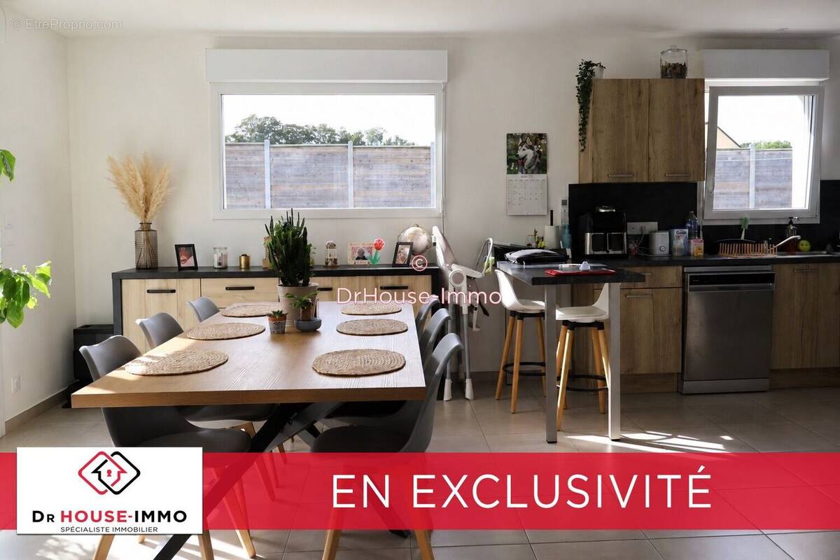 Maison 85 m² à Virandeville  - photo 2