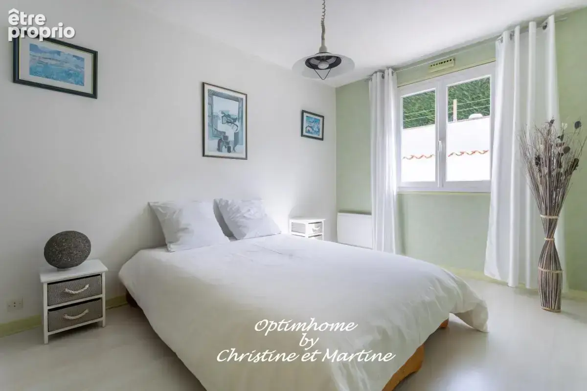 Maison à vendre 5 pièces - 4 chambres DALLET (63) – Vue exceptionnelle sur la chaîne des Puys - photo 10