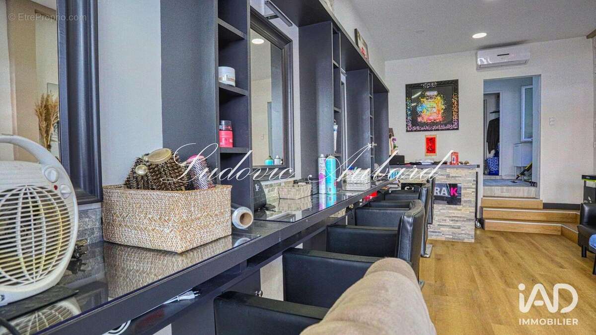 Photo 3 - Commerce à MONTMORENCY