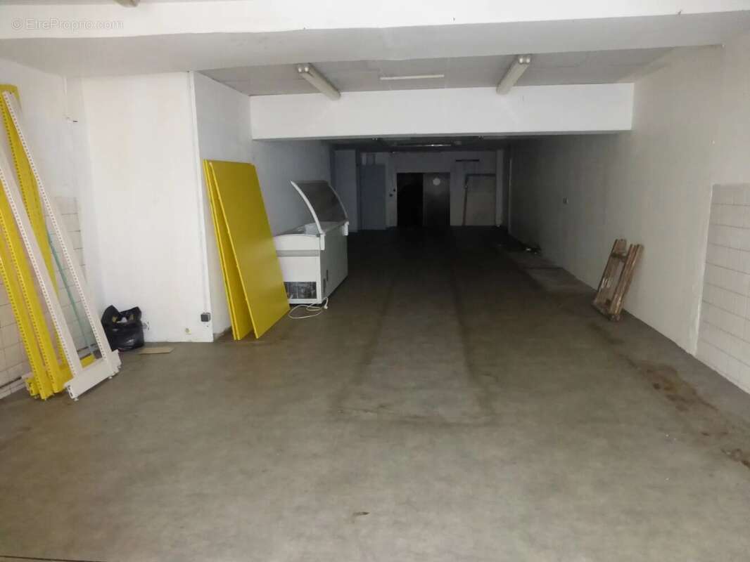 Ancien magasin avec appartement - photo 2