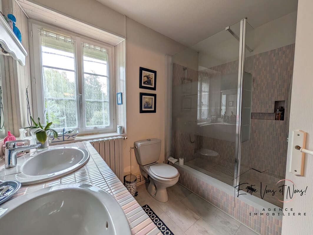 Maison 290 m² à Langon  - photo 9