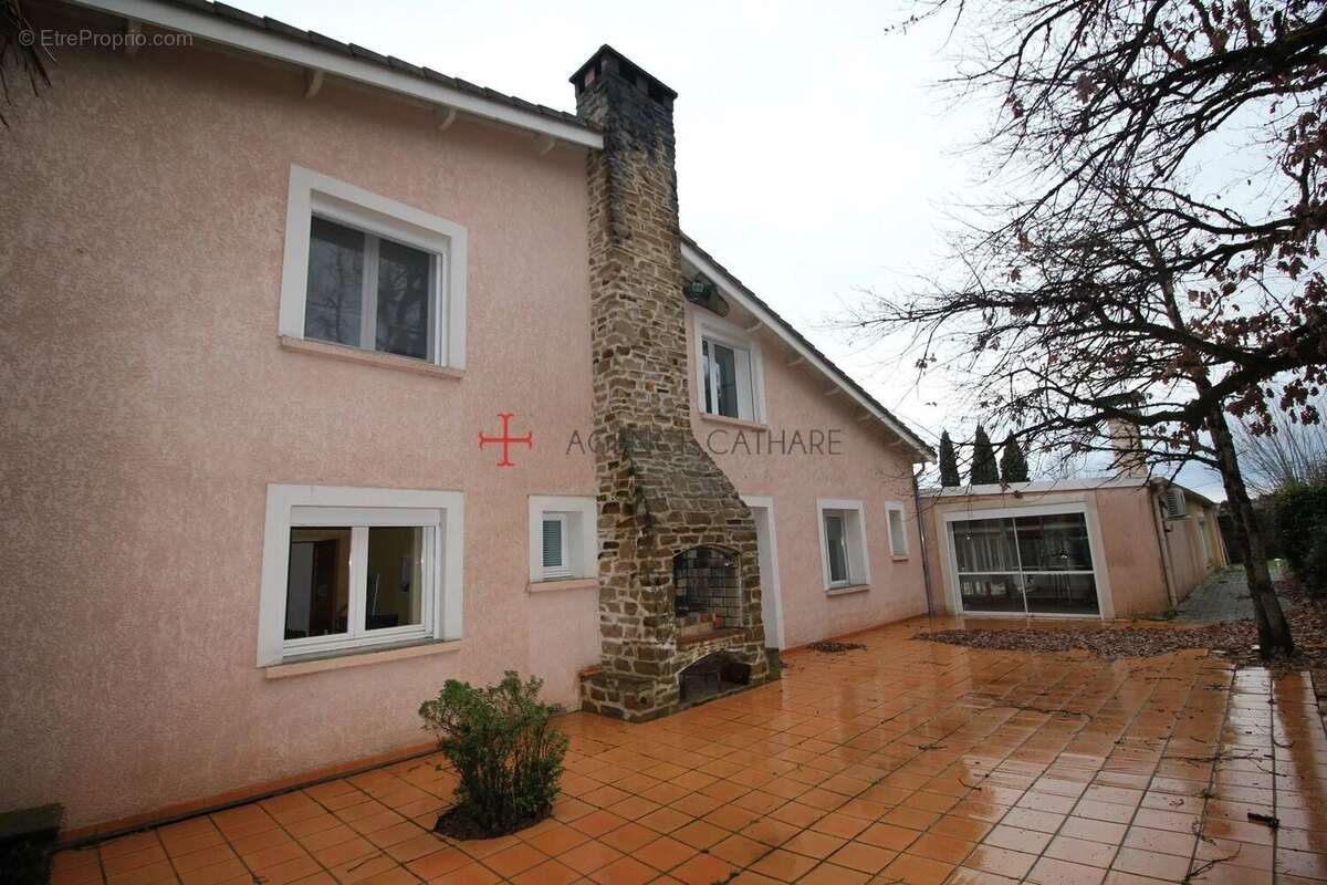 Grande propriete  avec piscine interieure et parc a l'escure - photo 12