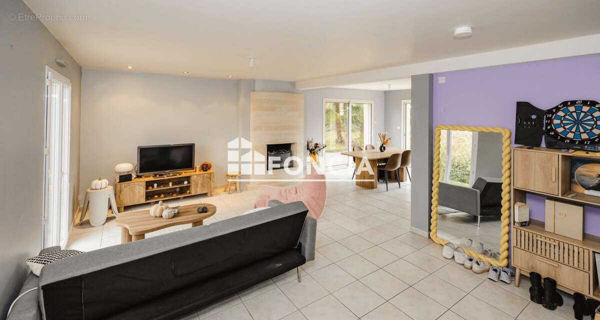 Maison à SAINT-GONDRAN