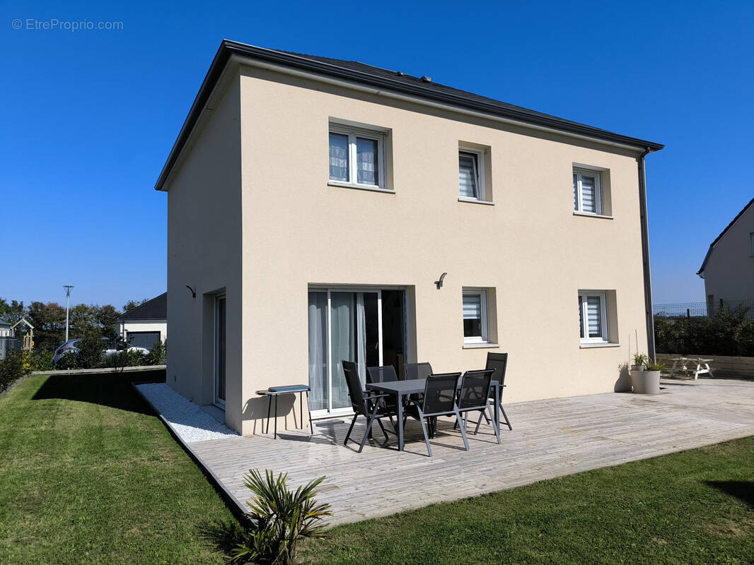 Maison à SOMMERVIEU