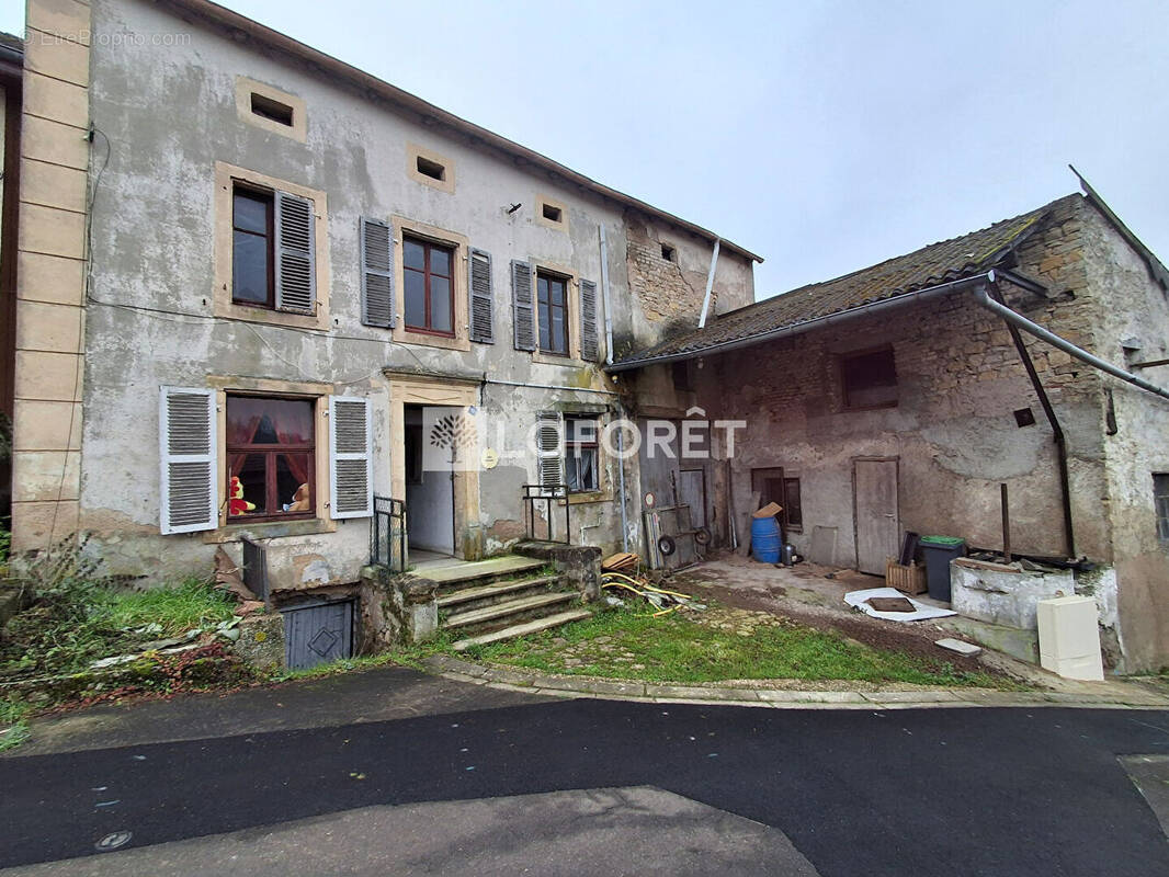 Maison à CONTZ-LES-BAINS